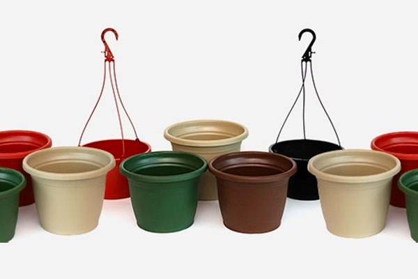 SHUTTLE™ Hanging Baskets, Planters, Bowls & Injection Molded Pots